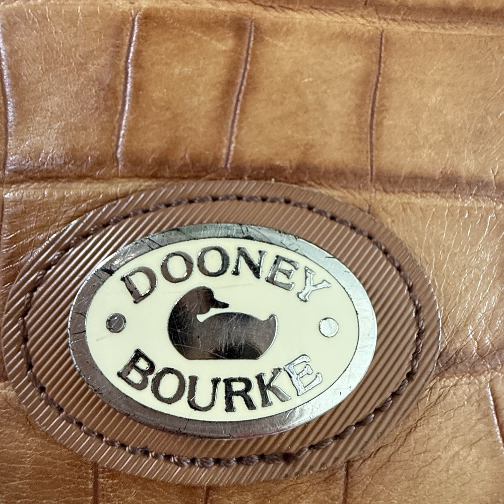 Vintage Dooney & Bourke Bayou Alligator‎ Embossed Full Flap Shoulder Bag - Picture 9 of 16